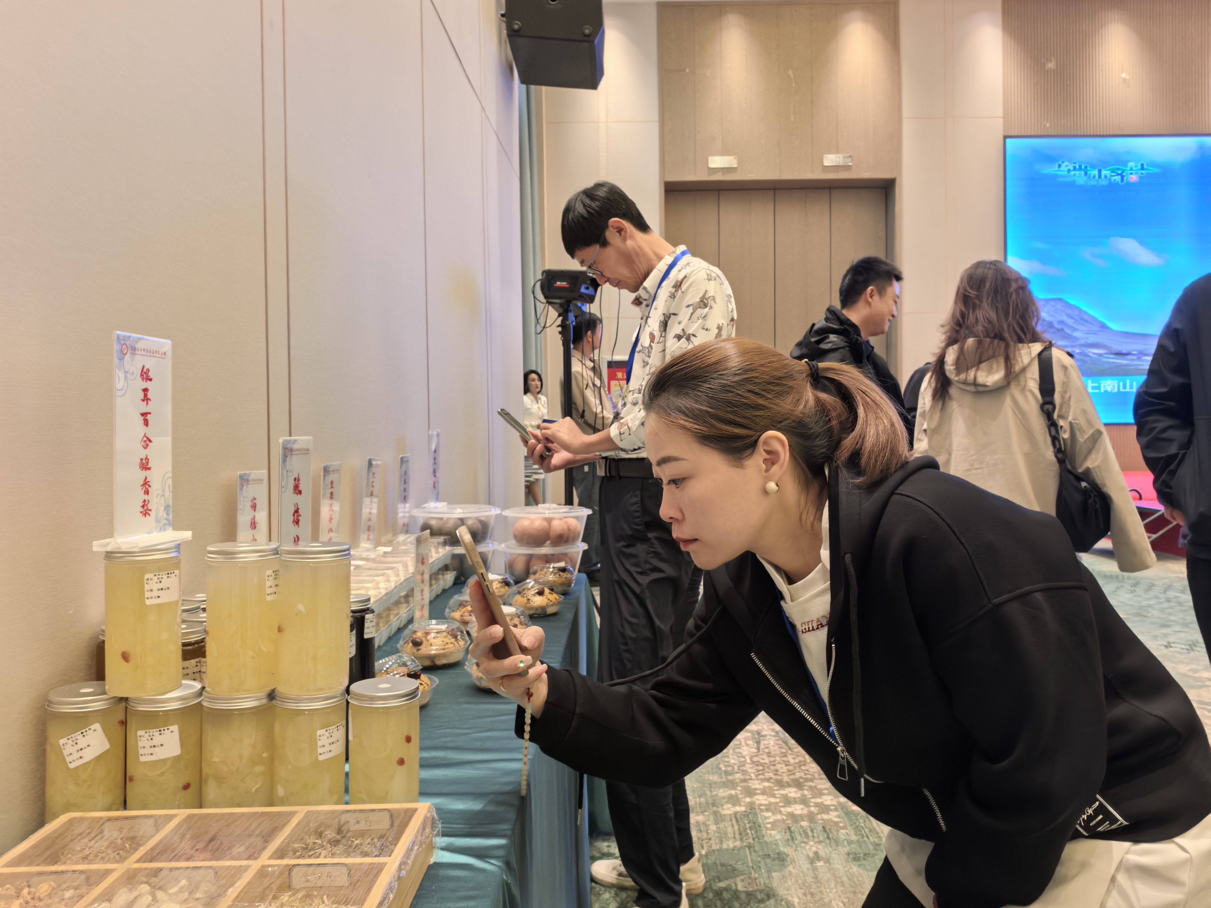 新疆首届中药药膳大赛开幕