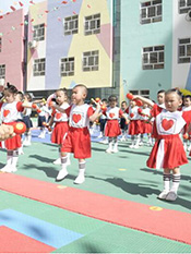 开展“六•一”慰问活动