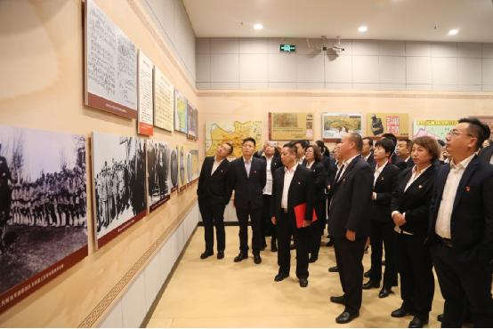 人保财险主题教育走进军垦博物馆