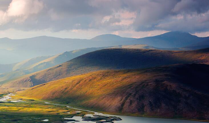 新疆青河县：魅力的“三道海子”