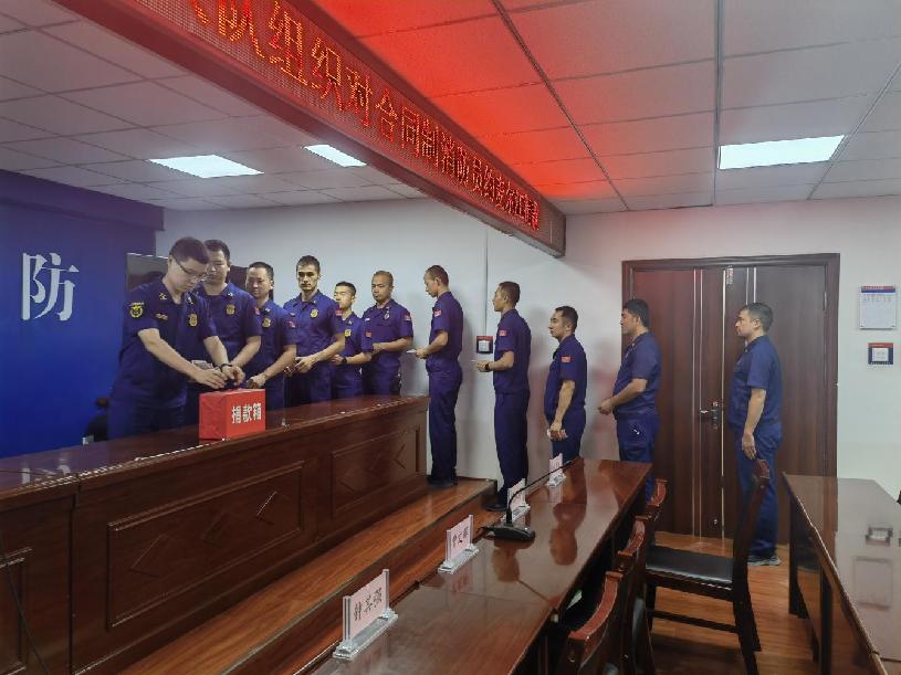 711086a98915a87351328393e756869