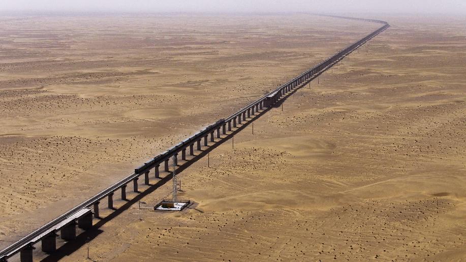 4、动态检测车驶过尼雅河特大桥-文兴华 摄_proc