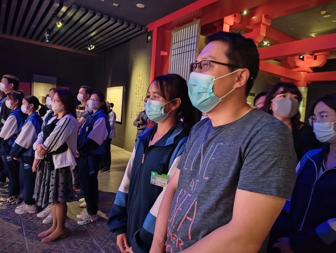 亲子共游博物馆