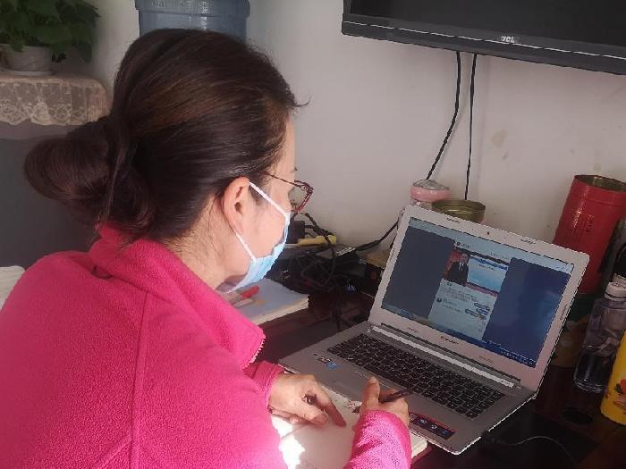 和田日报社驻新疆和田地区墨玉县芒来乡英博斯坦村工作队队员黄黎明