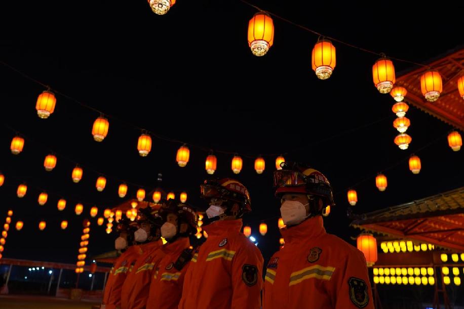 哈密市消防救援支队深入农业科技园、文创园内开展消防执勤巡逻工作1