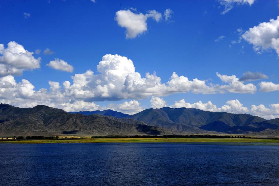 伊雷木湖之秋(富蕴县委宣传部供图)