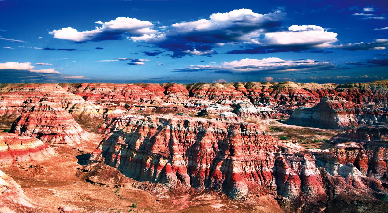 000五彩城雅丹地貌-新疆交通厅.庞增民_摄影