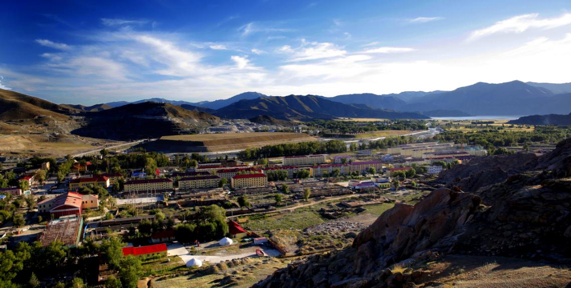 如今的可可托海小镇（薛智刚摄影）