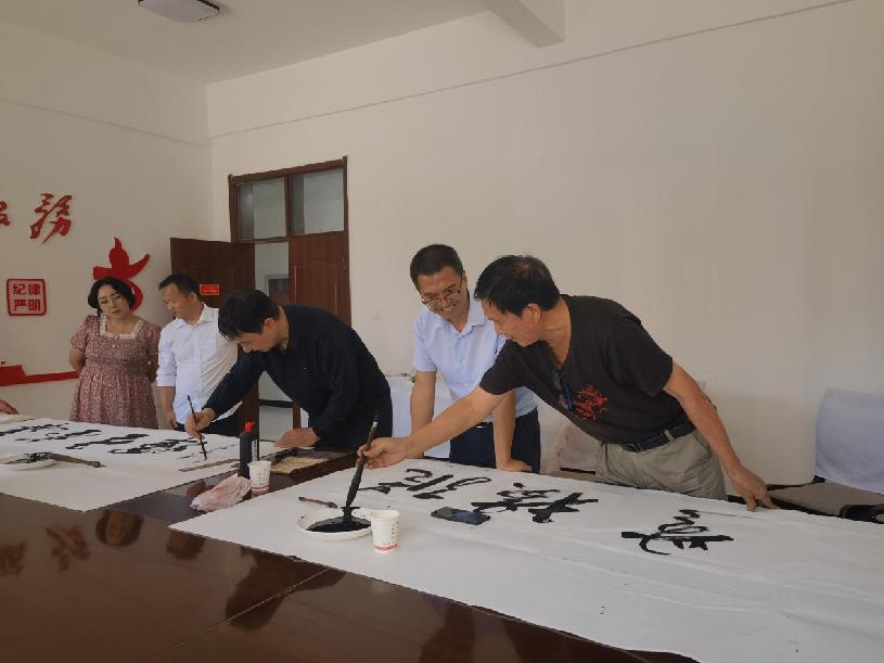 125f732b6d9f3652ecf55bfab0b47fe