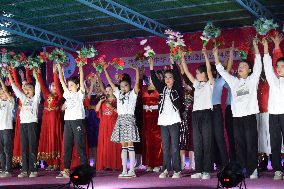 歌曲《今天是你的生日》