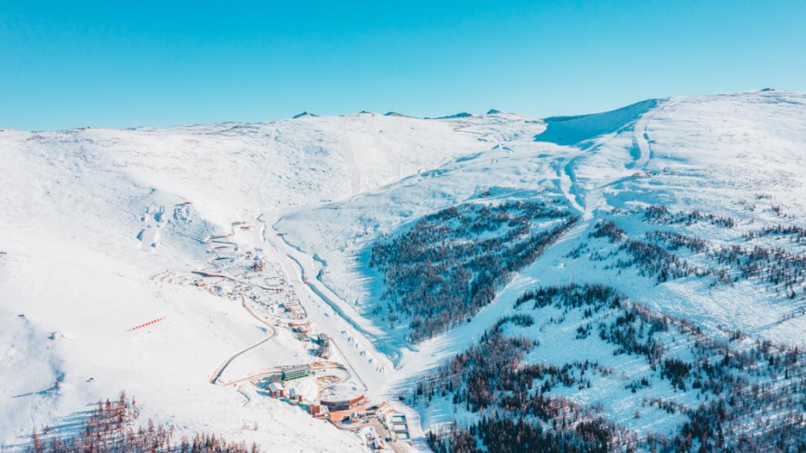 可可托海国际滑雪度假区1（富蕴县委宣传部供图）