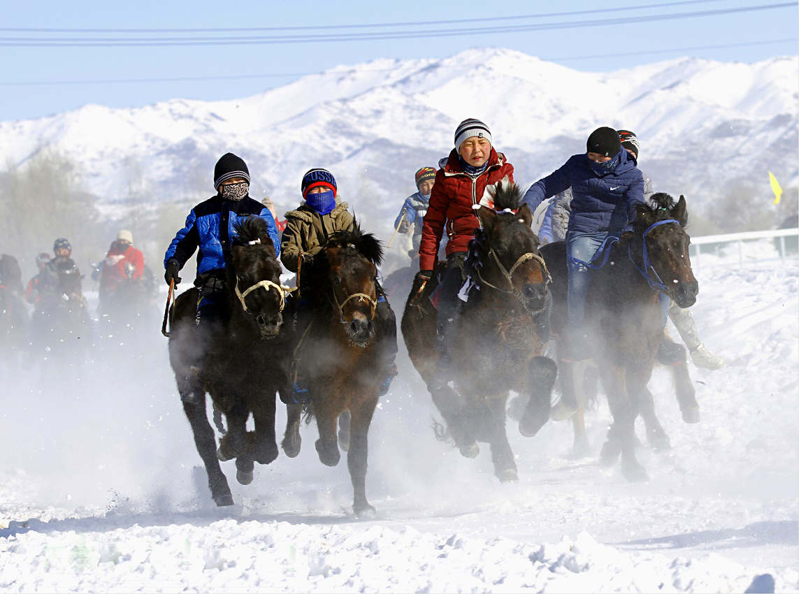 传统赛事&mdash;&mdash;雪地赛马