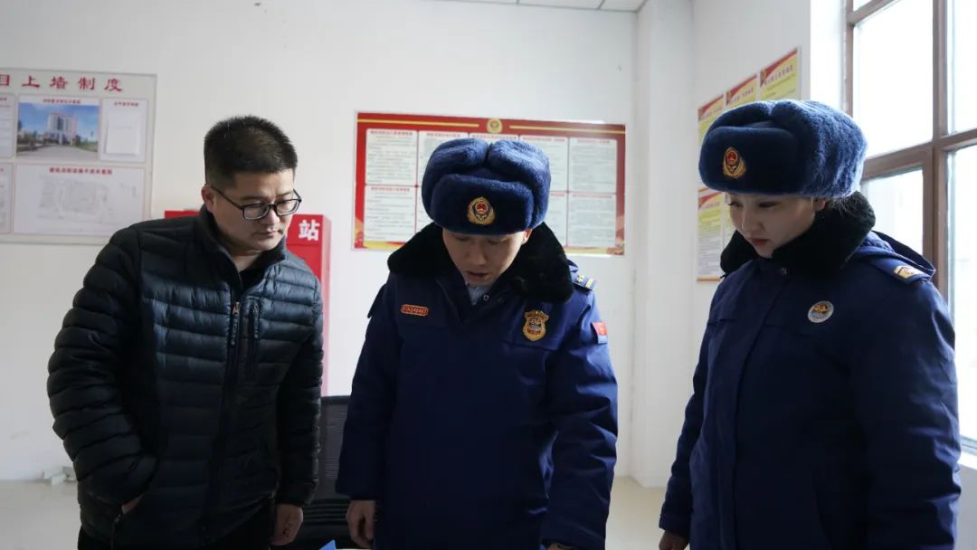 富蕴县开展消防检查 保障冬季消防安全2