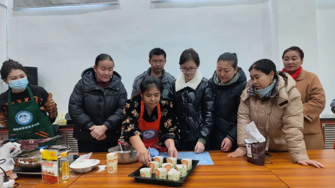 富蕴：&ldquo;冬&rdquo;闲变&ldquo;冬&rdquo;忙 好学促增收1