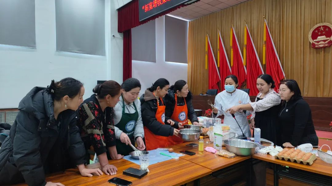 富蕴：&ldquo;冬&rdquo;闲变&ldquo;冬&rdquo;忙 好学促增收2