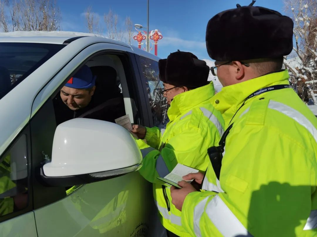 富蕴县加强交通执法检查力度，保障交通运输市场秩序