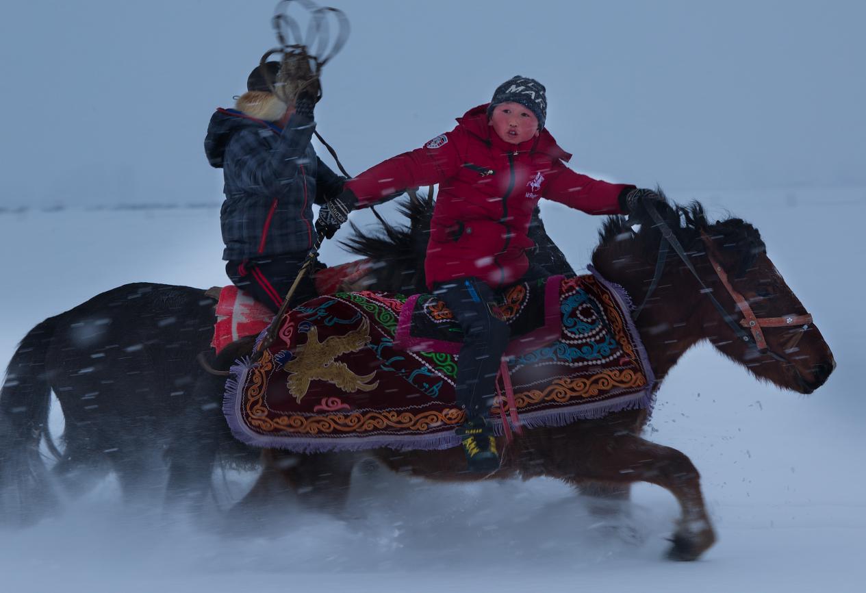 寒假里的快乐时光(赛力克·木胡什摄影)