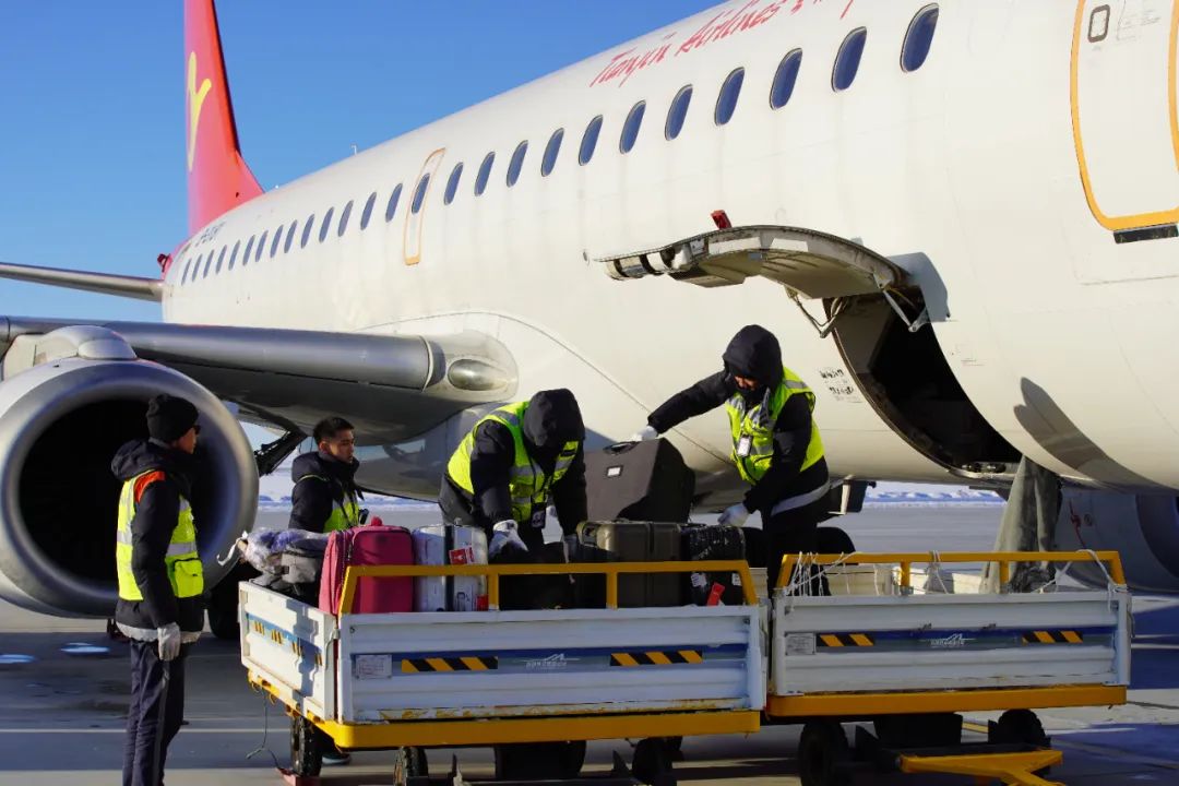 富蕴可可托海机场全力做好2024年春运保障工作1