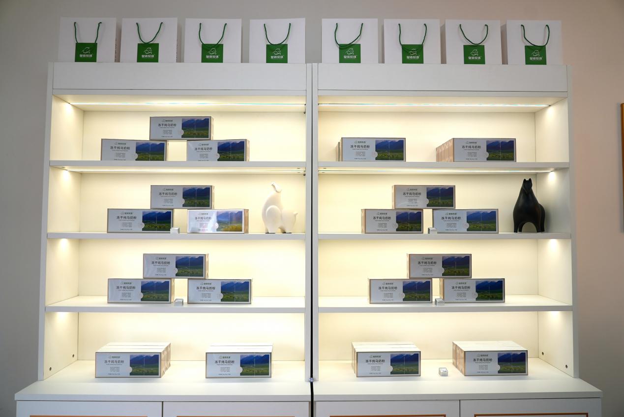 mmexport1682243536241