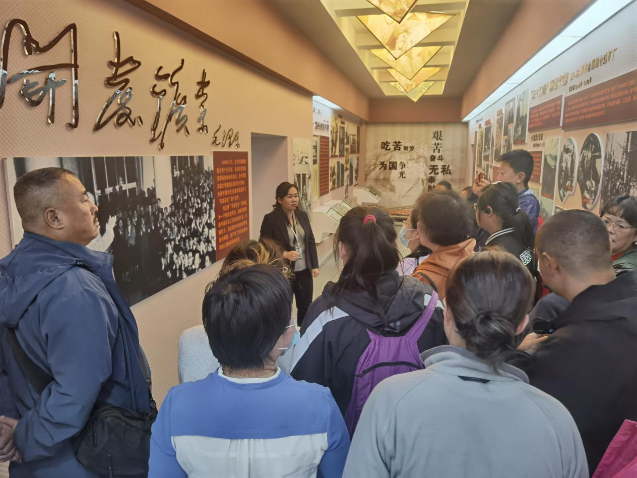 倾听&ldquo;可可托海的故事&rdquo;追忆岁月峥嵘爱国情3