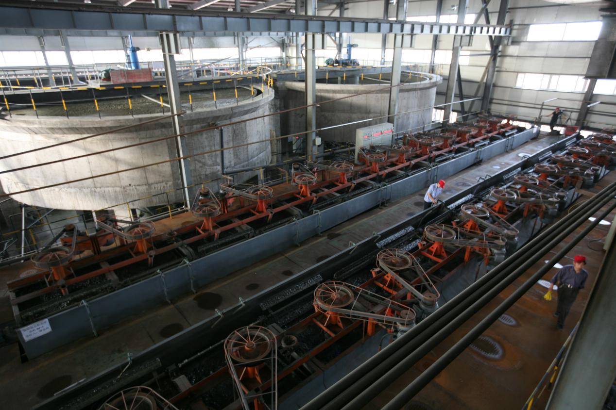 新疆白银矿业开发有限公司(丁宁摄影)