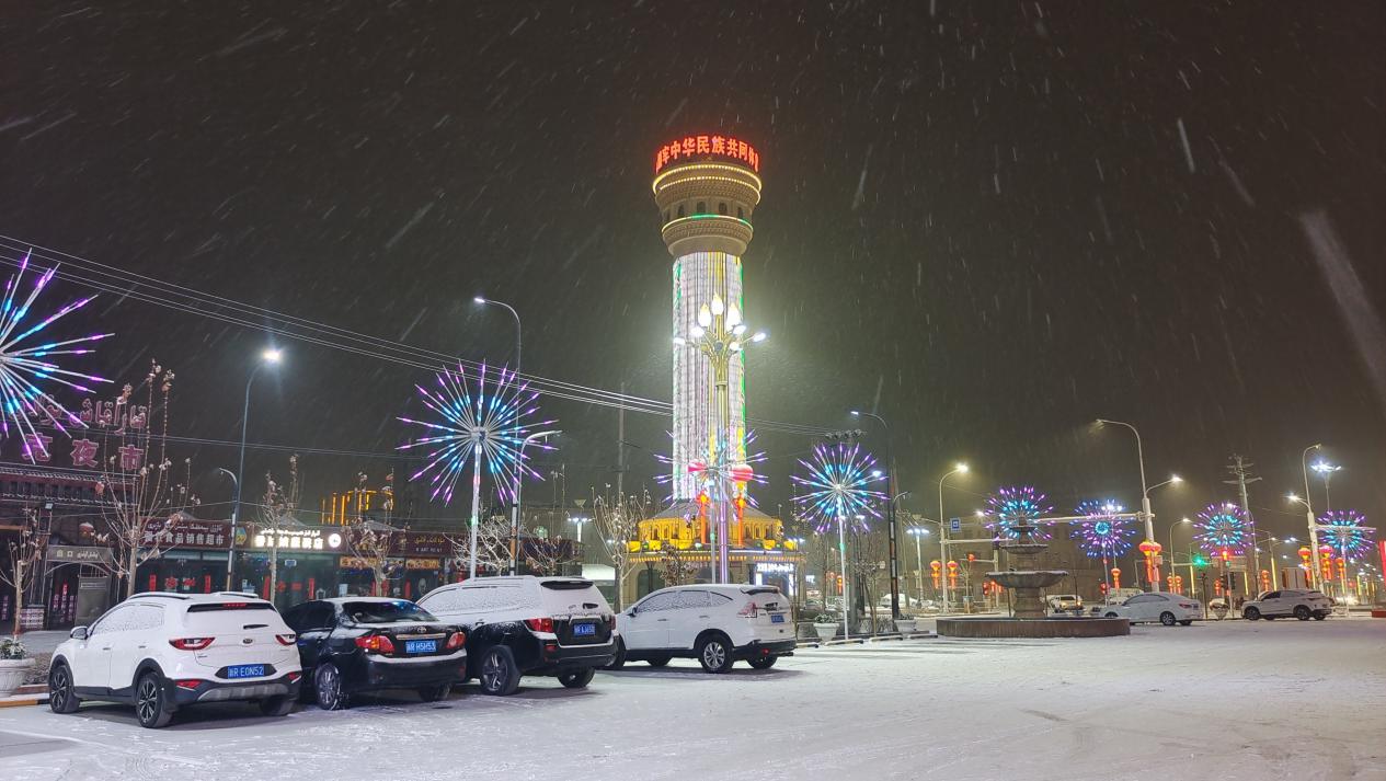 墨玉县县城一角