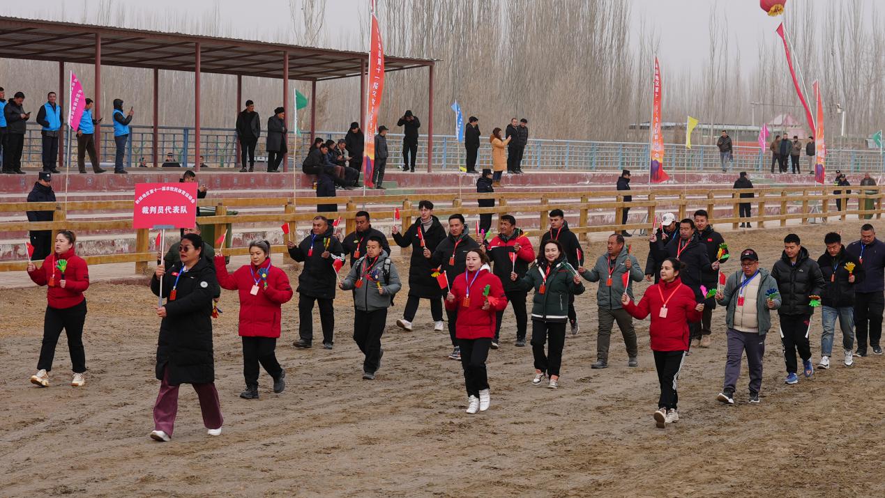 各参赛队以饱满的精神入场