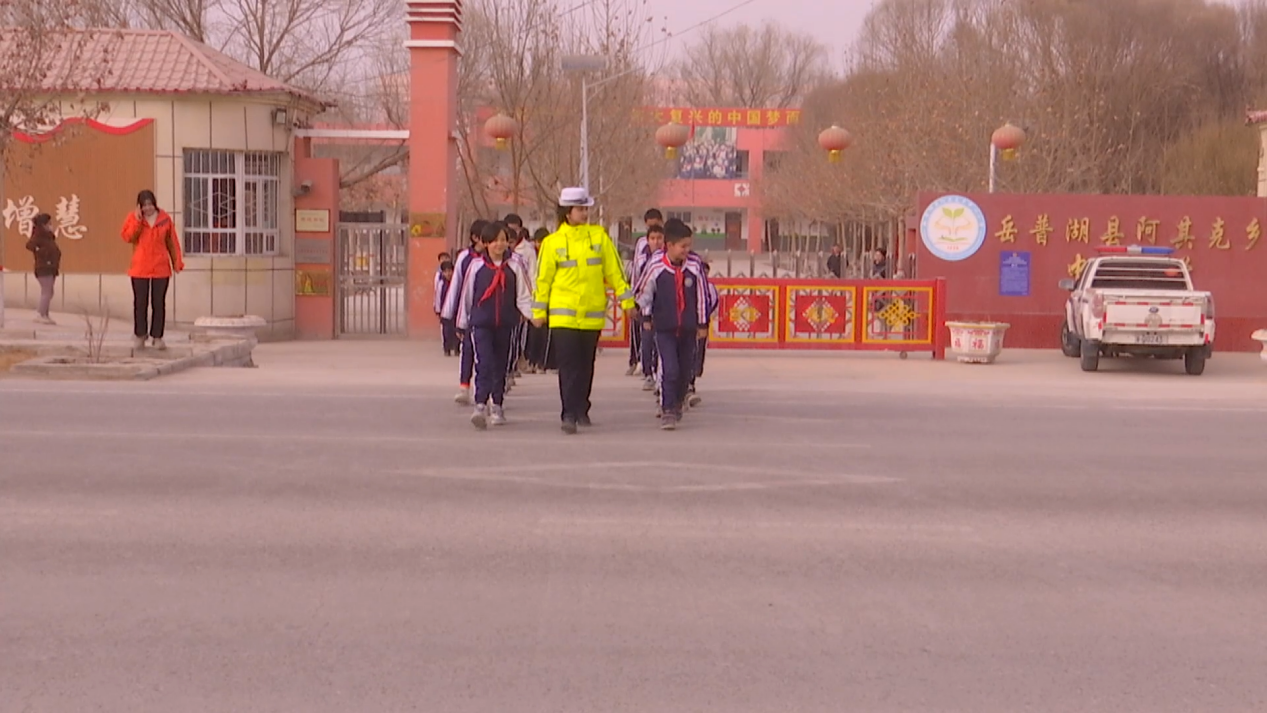 岳普湖县：&ldquo;情景演绎&rdquo;进校园 宣传教育入童心9