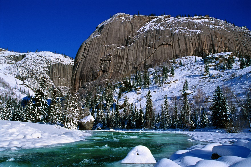 钟山3（富蕴县委宣传部供图）