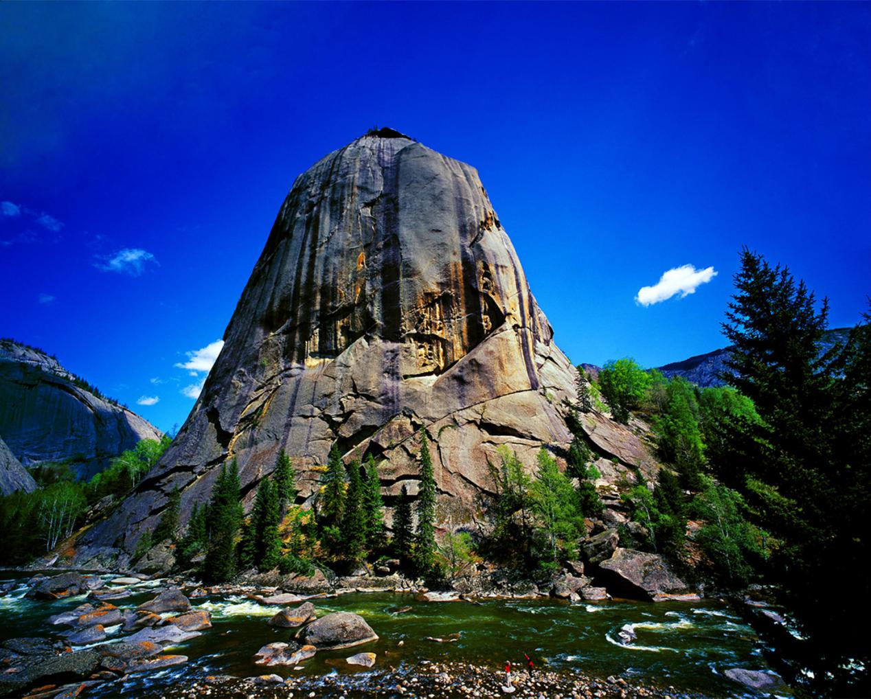 钟山4（富蕴县委宣传部供图）