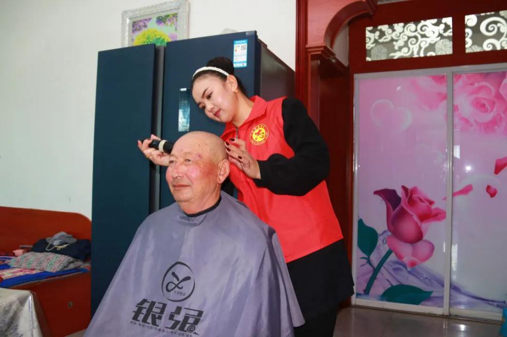 C:\Users\Administrator\Desktop\新建文件夹\e692569f3b8805cc075f78bef4224f43_640_wx_fmt=jpeg&from=appmsg&wxfrom=5&wx_lazy=1&wx_co=1.jpge692569f3b8805cc075f78bef4224f43_640_wx_fmt=jpeg&from=appmsg&wxfrom=5&wx_lazy=1&wx_co=1