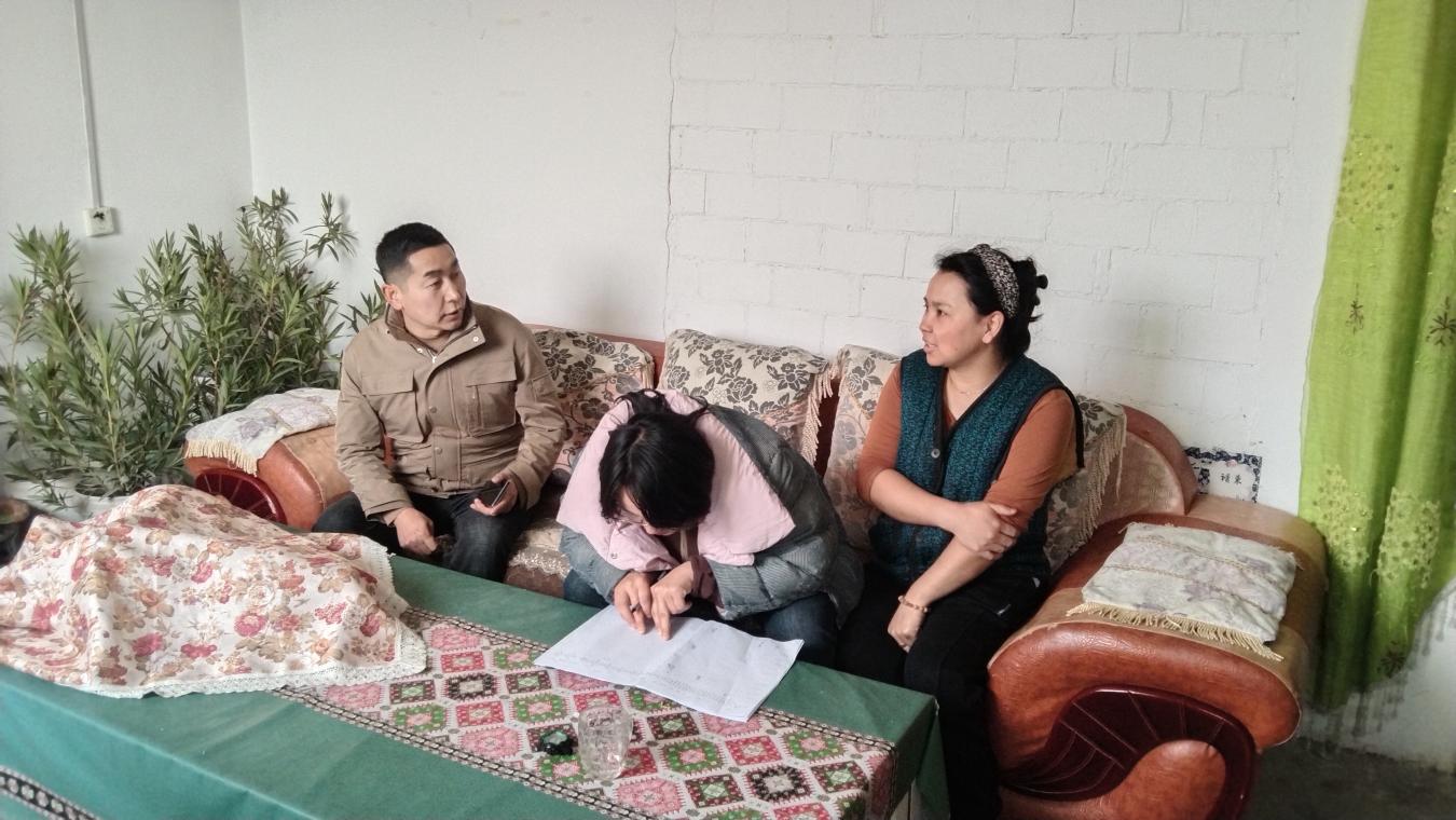 查汗采开乡走访调研庭院经济 焉耆县查汗采开乡供3