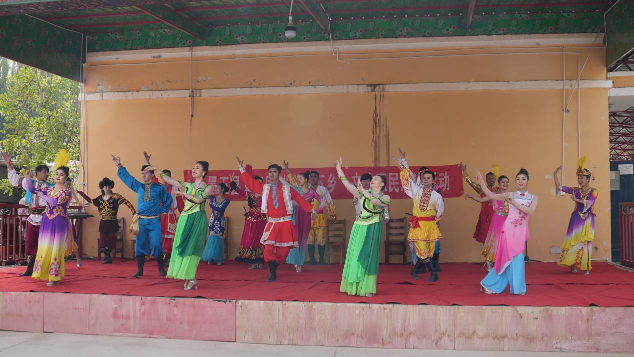 开场舞《民族团结心向党》
