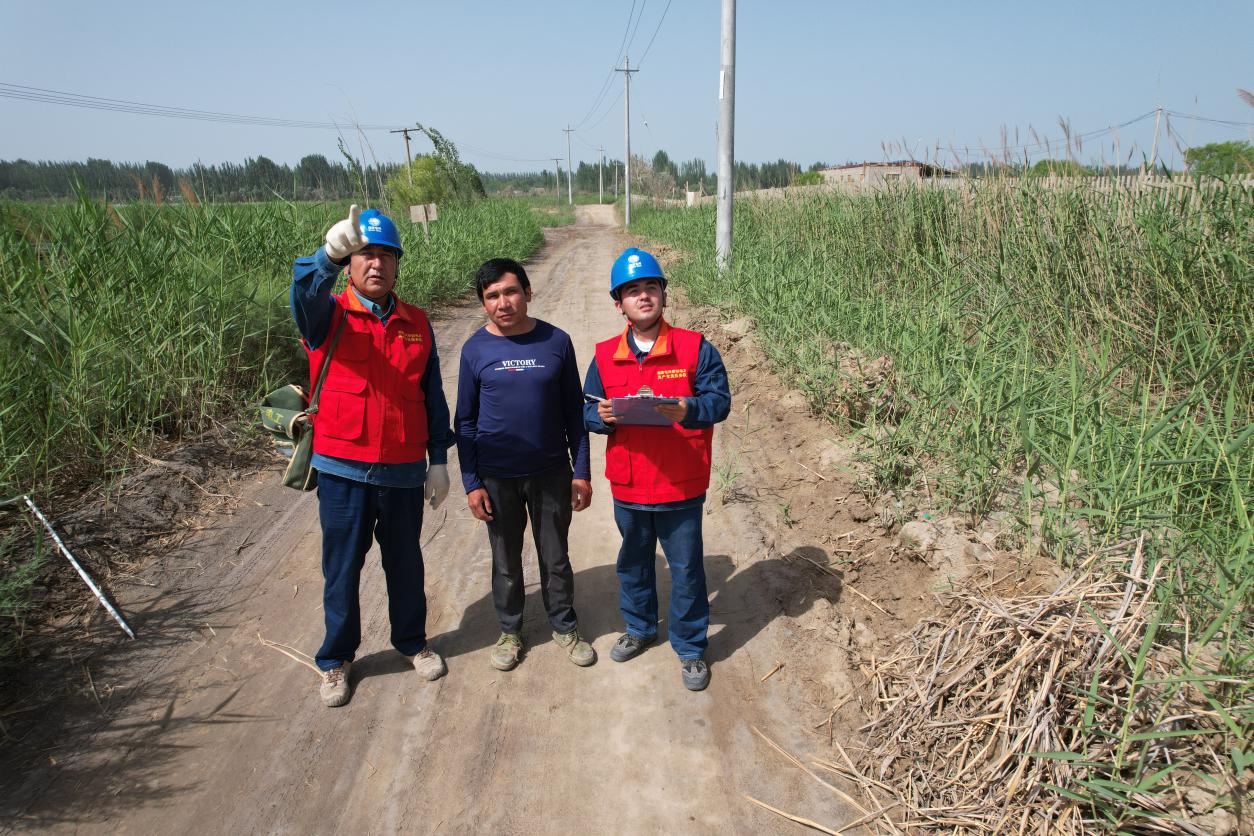 国网墨玉县供电公司立即组织工作人员到现场勘查