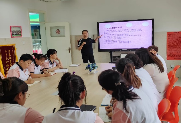 14ad8c888247d84538428d3a3194486