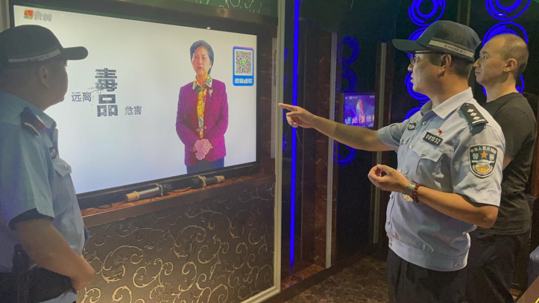 20561d63d2b61f7f7592094b7de90fa6