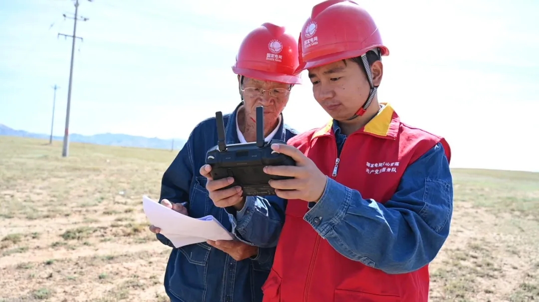 富蕴：无人机巡检 迎峰度夏保安全1.webp